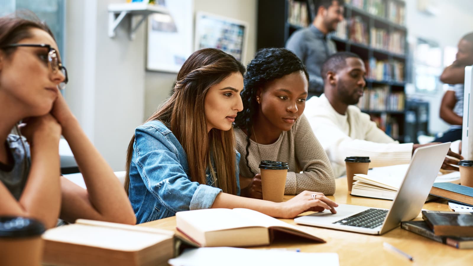 Leading 5 Dating Apps In U.S.A. Leading 5 Dating Apps In U.S.A.